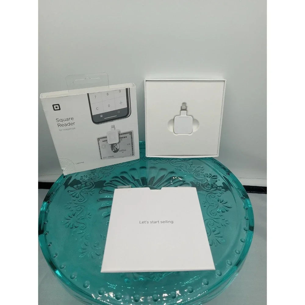 Square Reader Magstripe Lightning Connector iPhone Credit Card Swipe